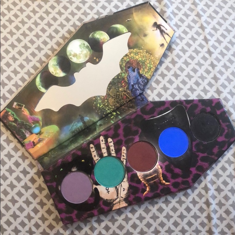 Lunatics Cosmetic Labs Palette